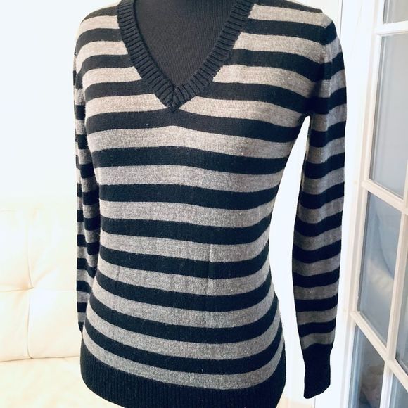 Bossini Ladies Wool Blend Striped Sweater Size Small - Picture 4 of 5